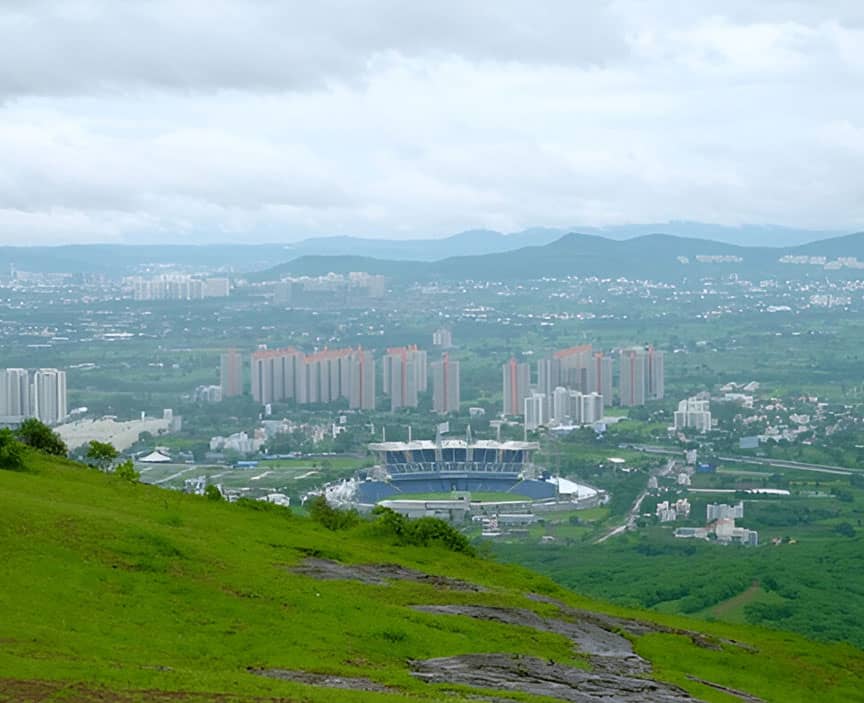 best area to live in pune